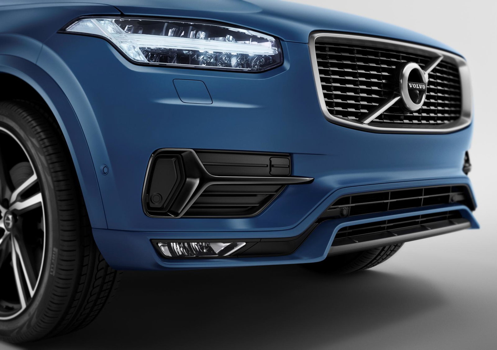 Volvo's New XC90 Has Been Given Added R-Design Sexiness
