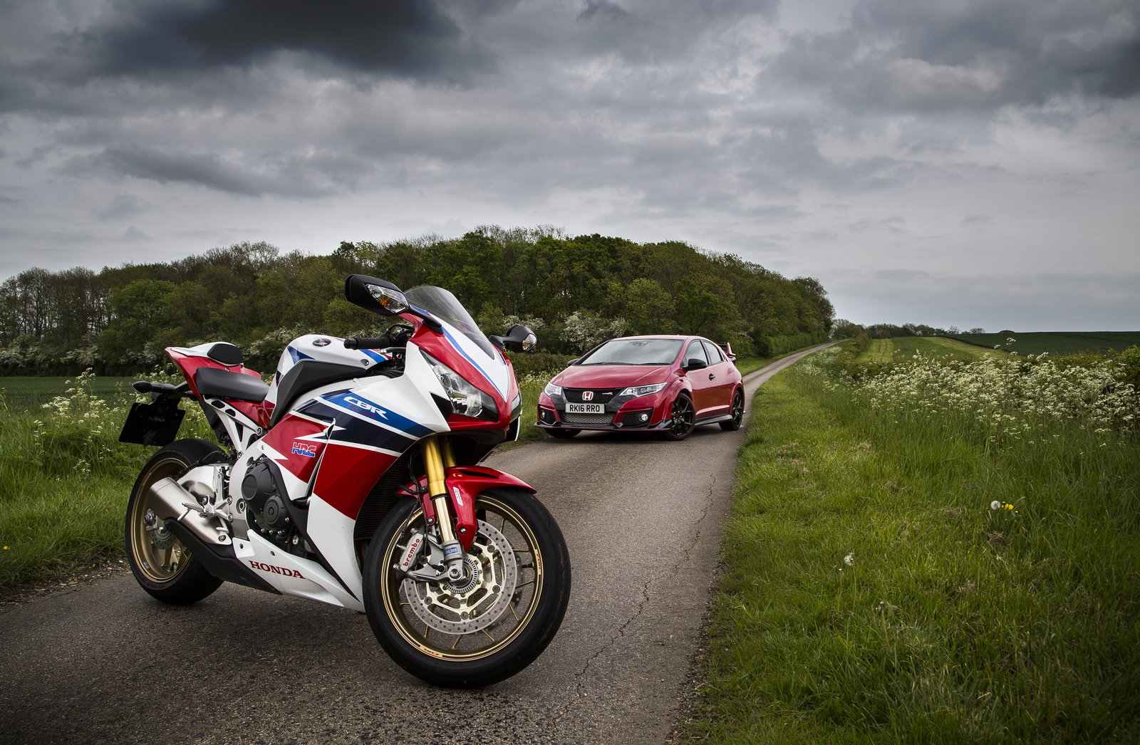 AWD Vs RWD Vs FWD: Focus RS, Civic Type R, M140i Track Battle