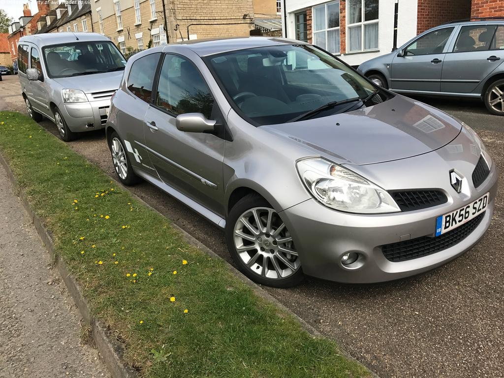Bentley Has Made A 'Bentayga Falconry' Because Of Course It Has