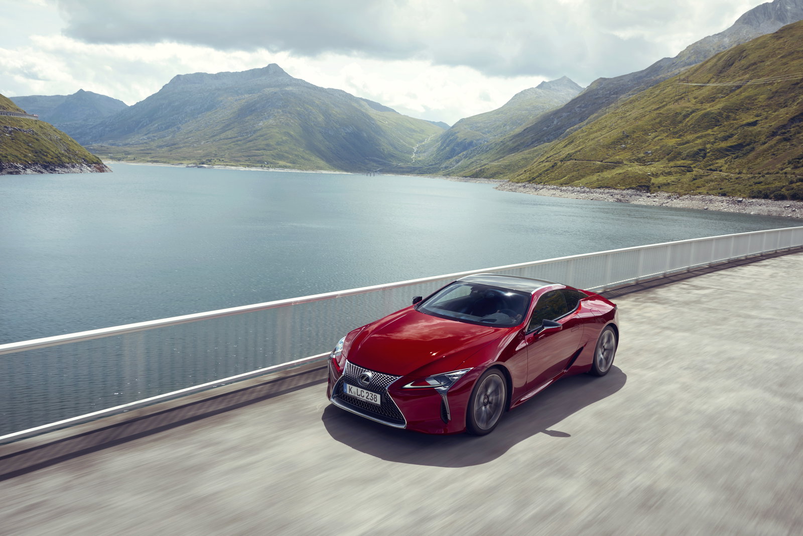 There Are Two Very Different Lexus LCs, But Only One's A Hero