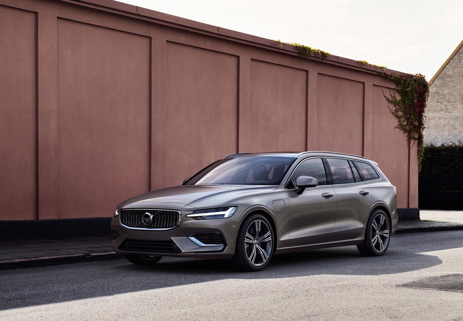 Jaguar Land Rover Is Auctioning Over 100 Classics With No Reserve