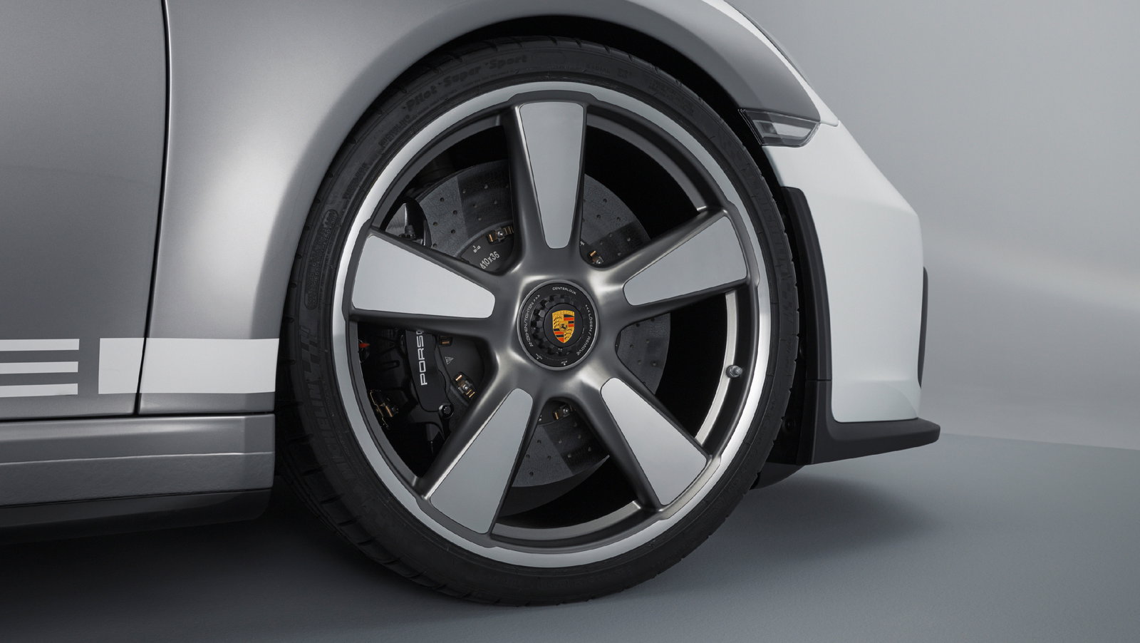 Get A Load Of The New Porsche 911 Speedster's Incredible Details