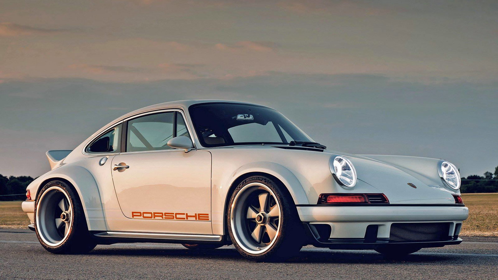 Singer Has Revealed An Exquisite Lightweight 911 With A 500bhp Air-Cooled Flat-Six