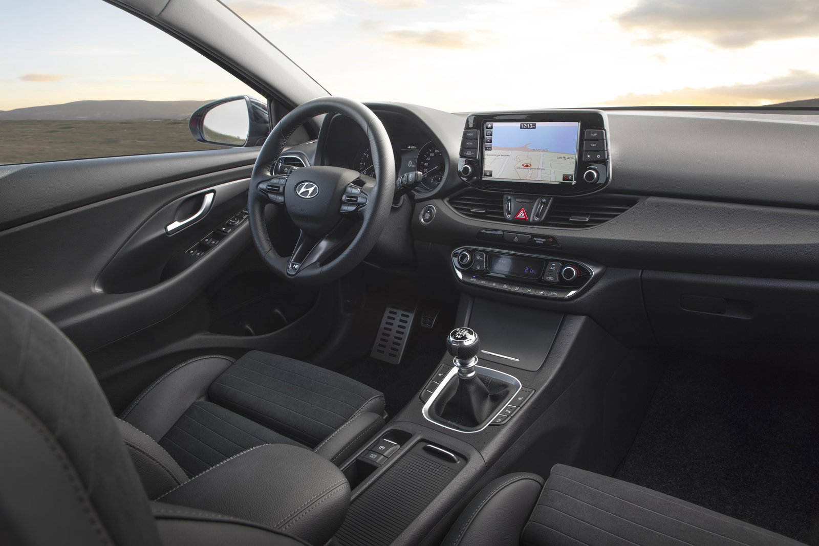 The Hyundai i30 N Line Has Hot Hatch Looks But Only 138bhp