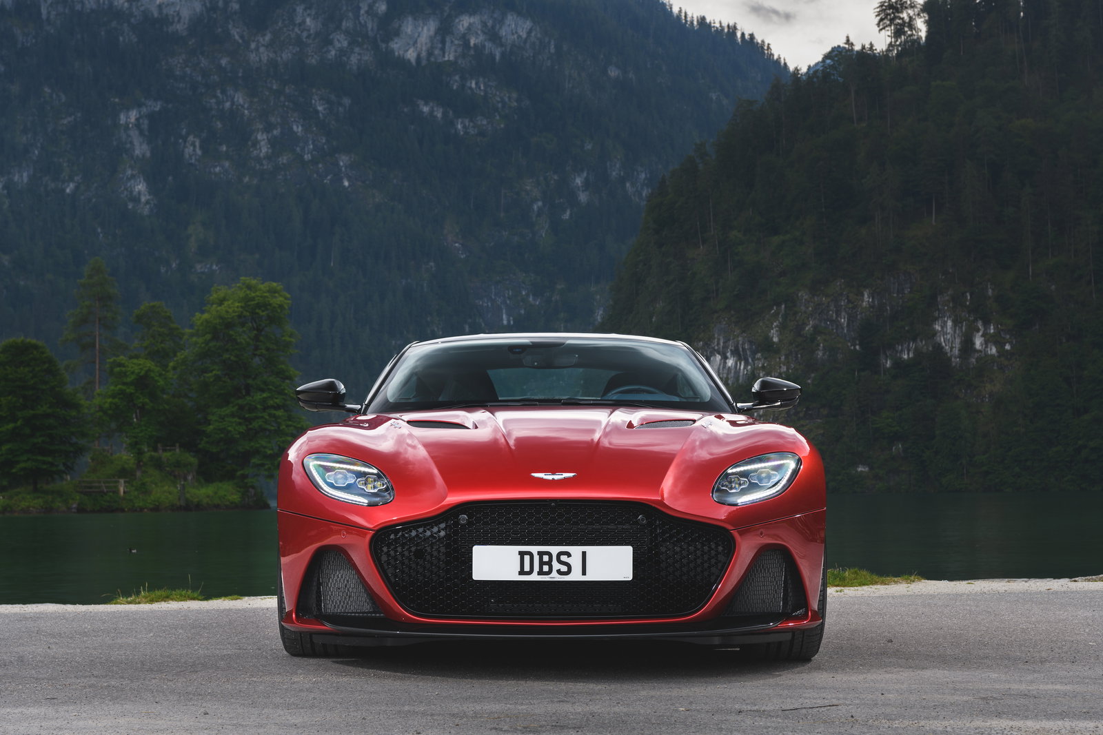 JLR Developed 'Eyes' For An Autonomous Pod And The Results Are Haunting