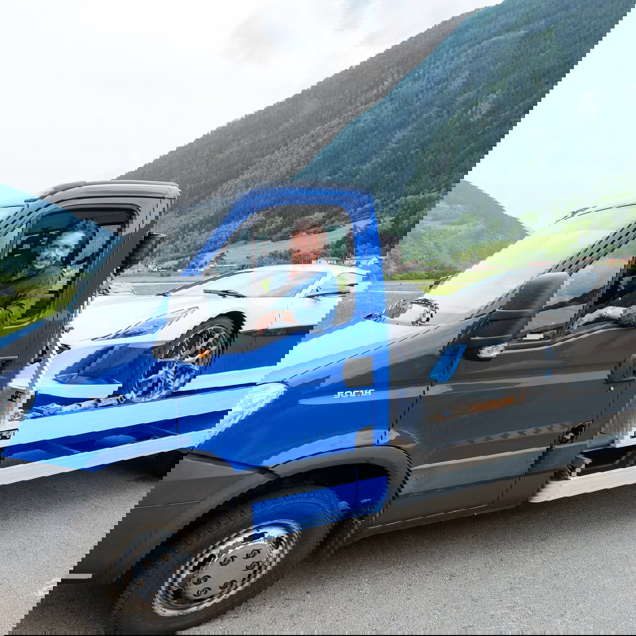 Here's A Short But Entertaining Behind-The-Scenes Look At Grand Tour Filming