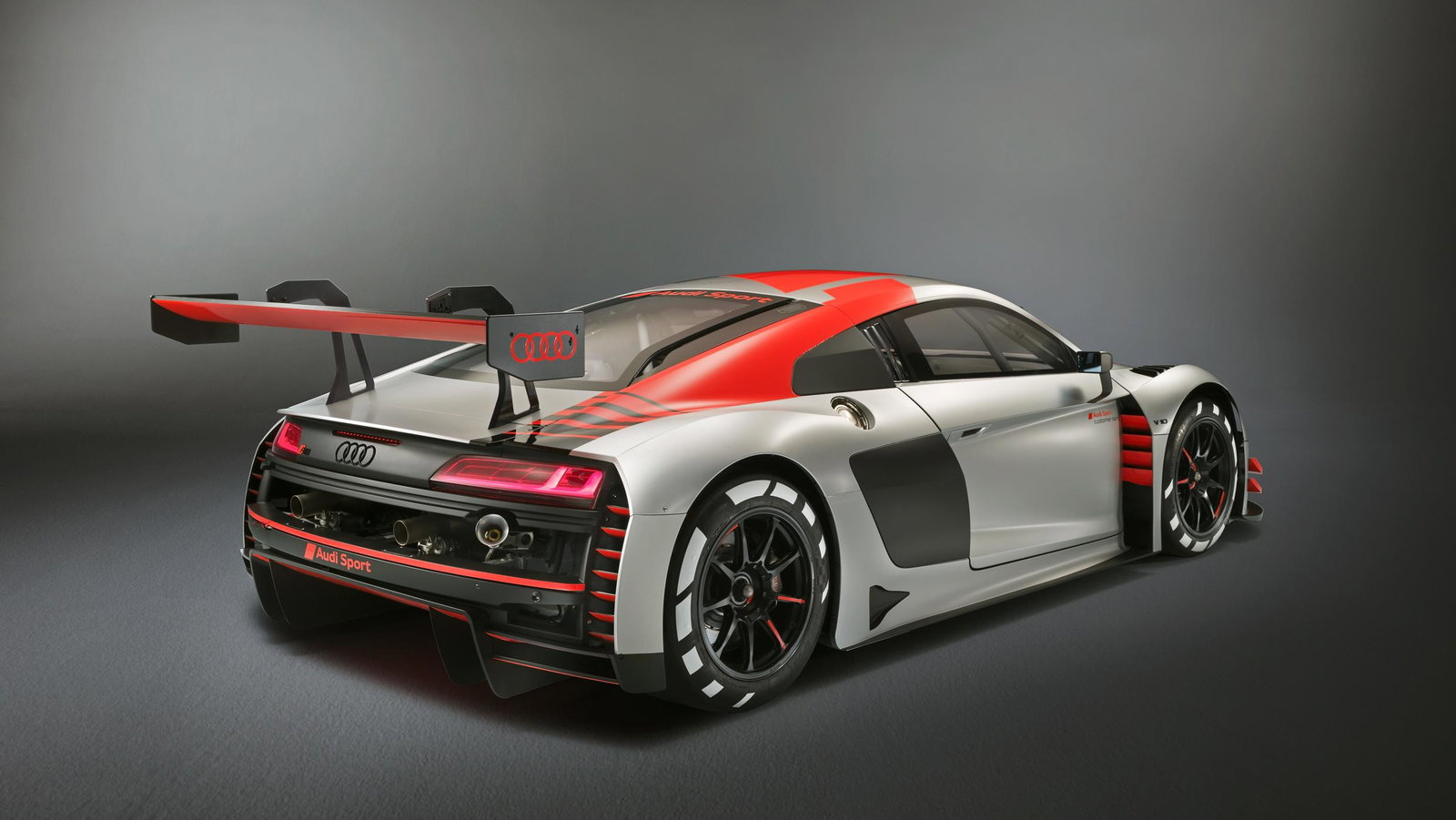Bow Before The Monstrous Audi R8 LMS GT3 Evolution