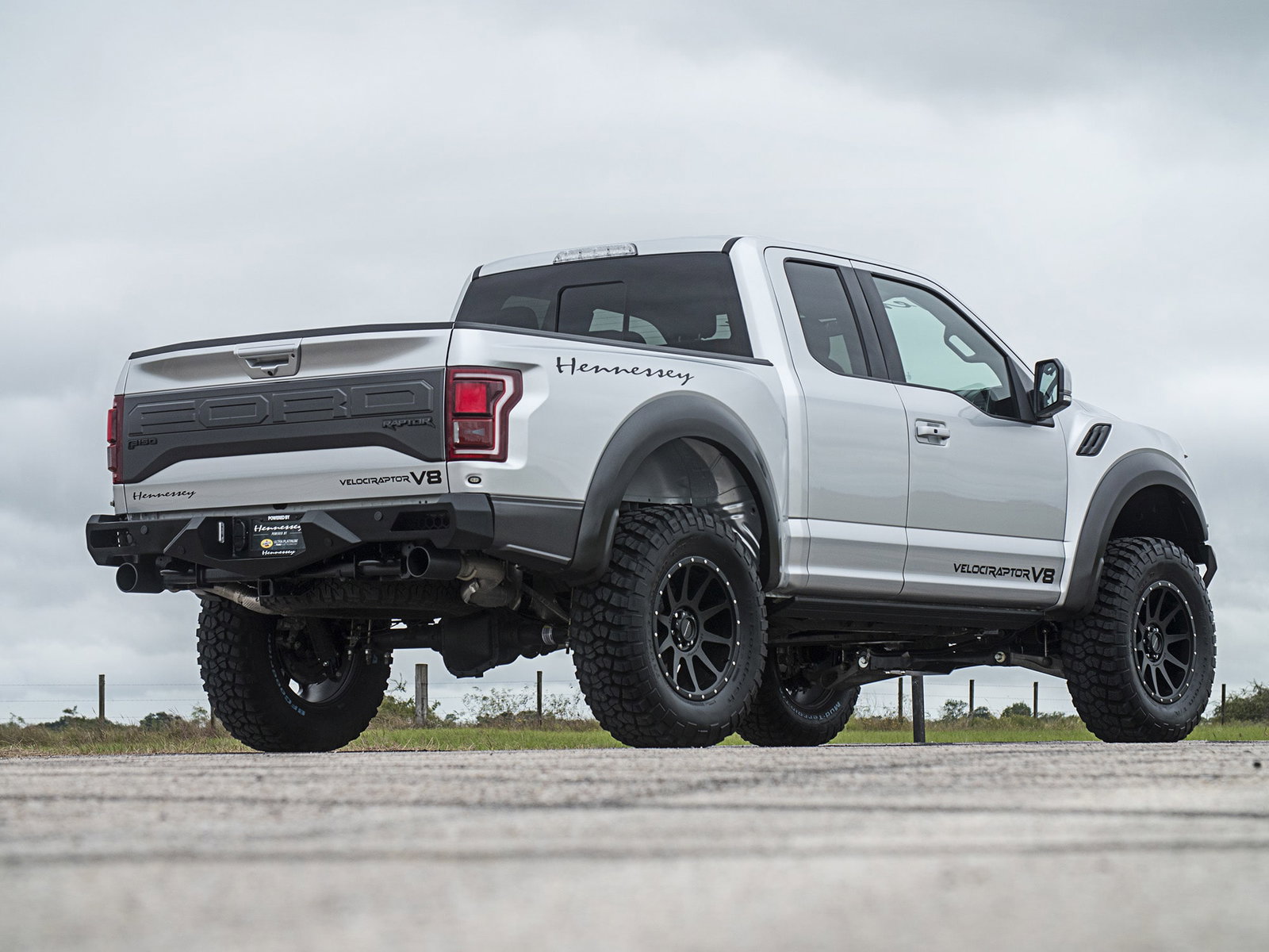 The V8 Ford F-150 Raptor Is A Thing Again Thanks To Hennessey