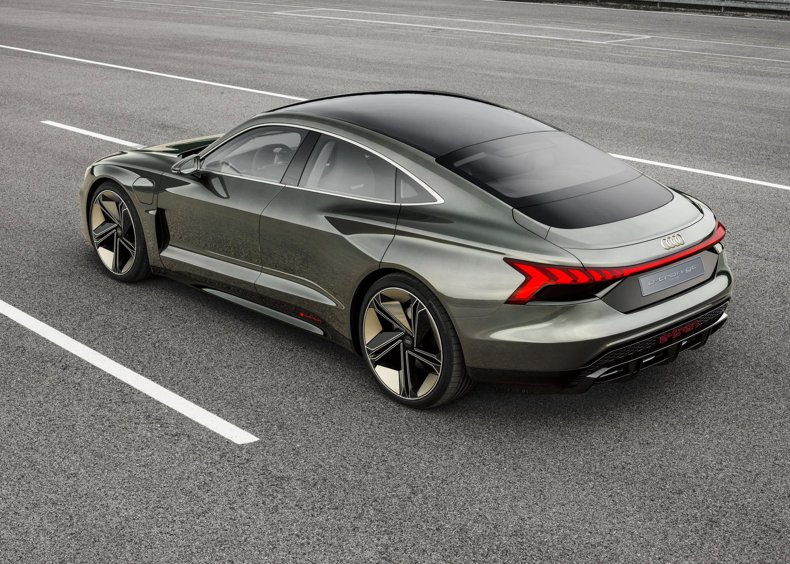 The E-Tron might look a little like an A5 Sportback, but it's actually A7-sized
