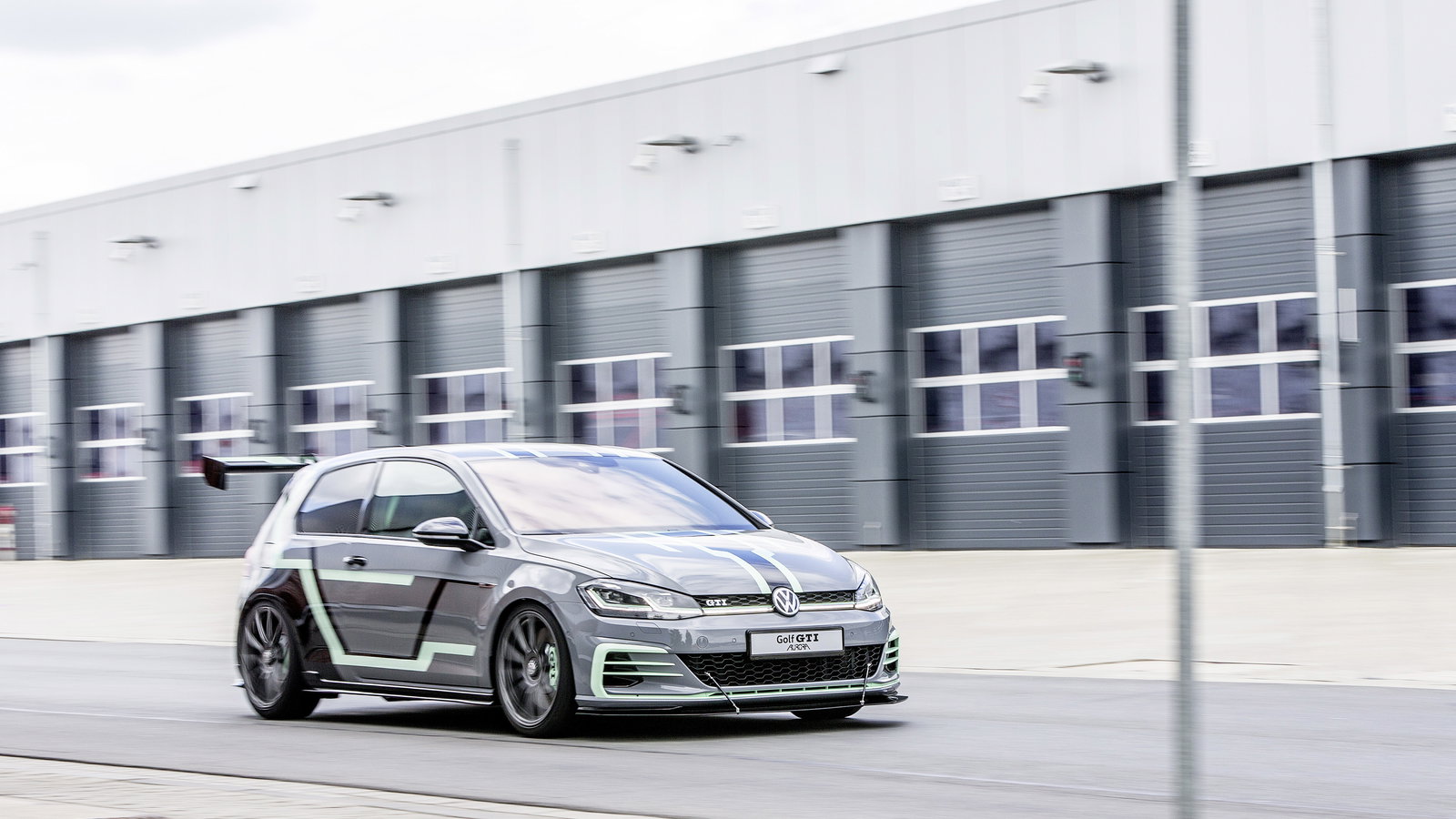 If VW Makes A Golf GTI TCR S, It Should Be Like This Concept