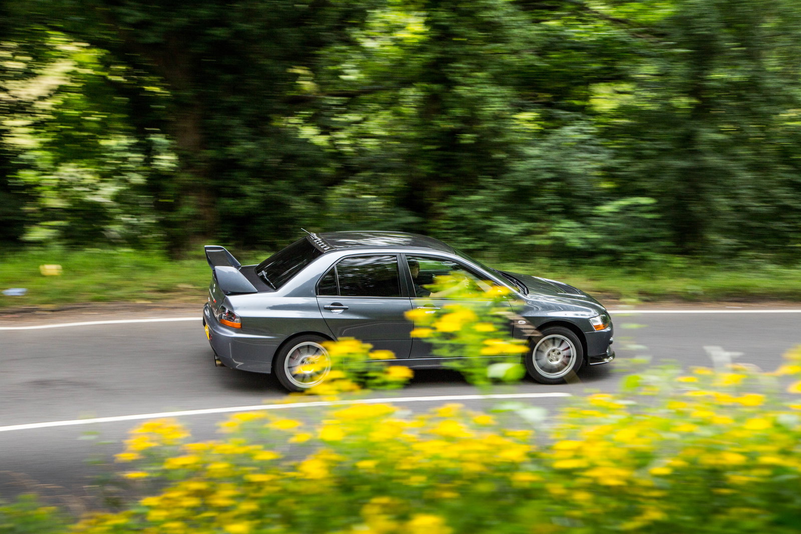 Mitsubishi Evo VI Tommi Makinen vs Evo IX 360 MR: A Fast Lancer Education