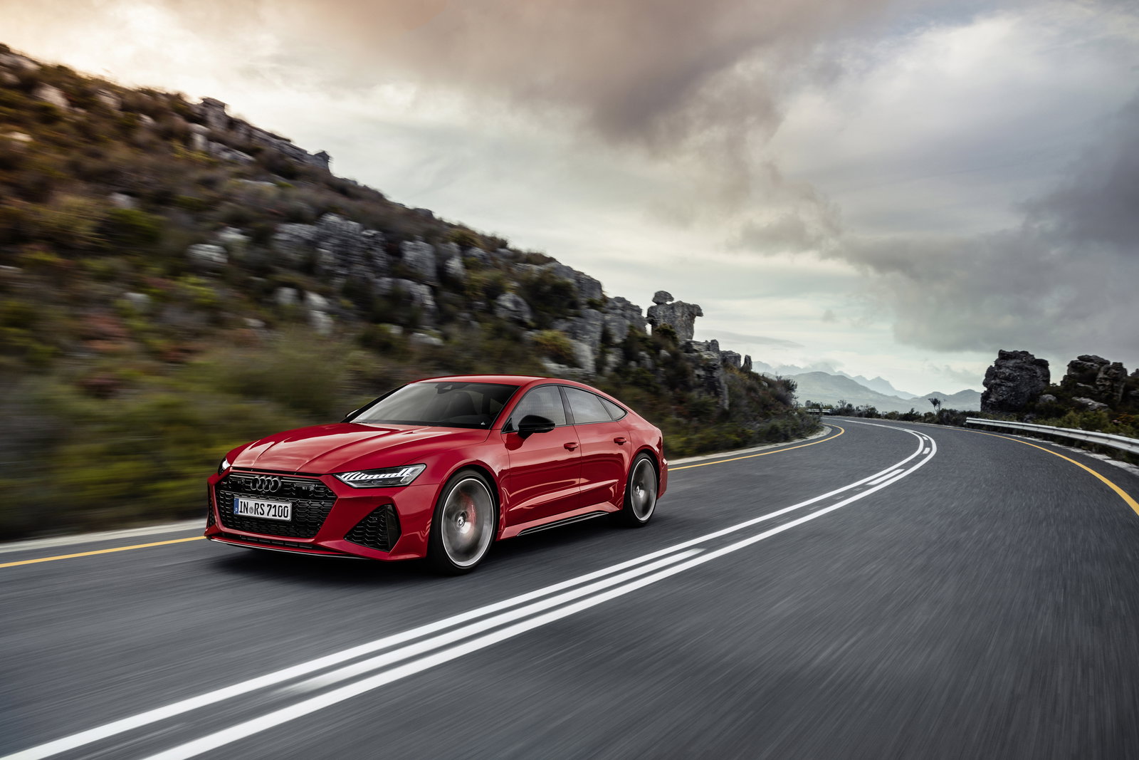 New Audi RS7 Lands With 592bhp And Many Angles