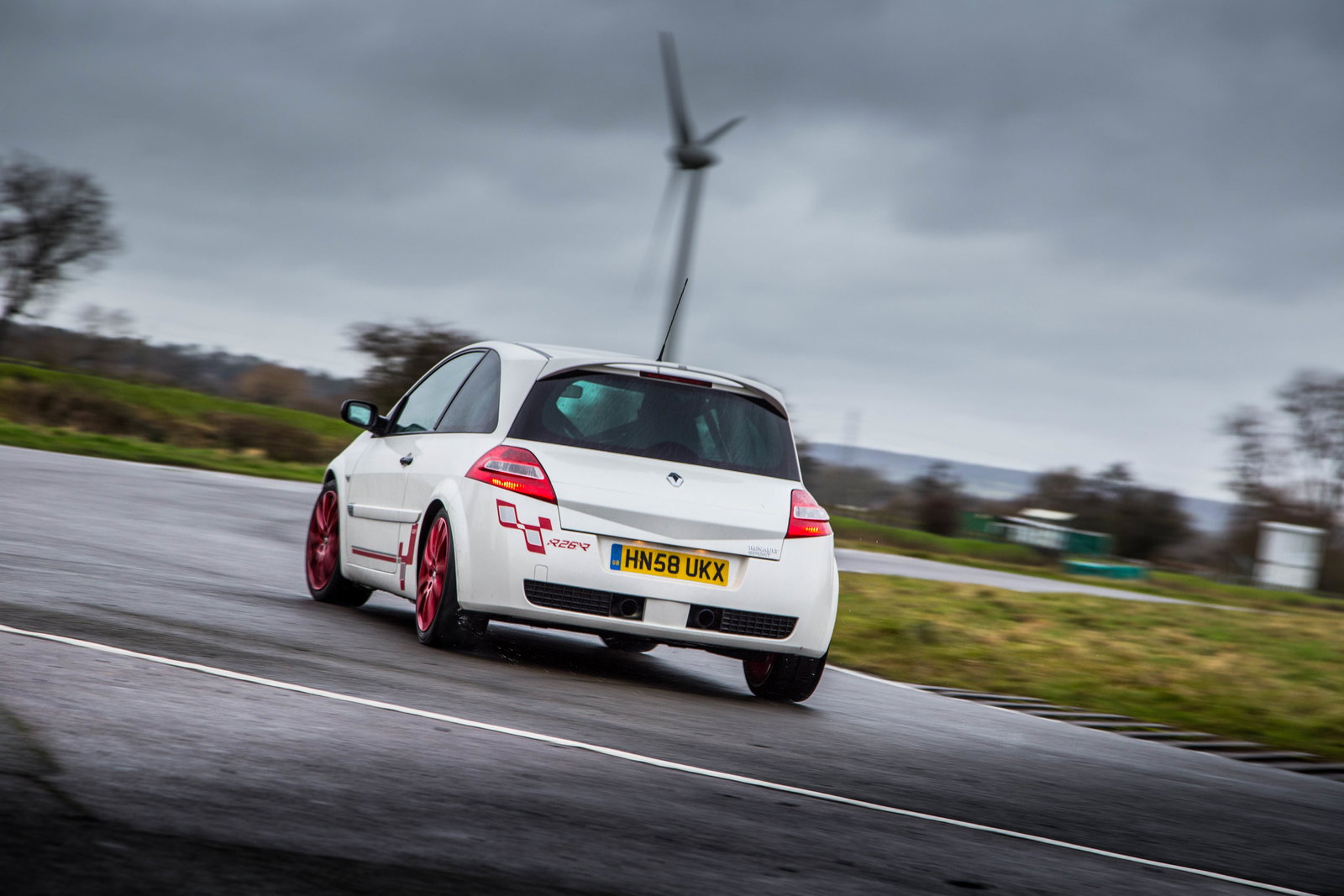Renault Sport Megane R26.R Vs 275 And 300 Trophy - Why I'd Have The Oldest One