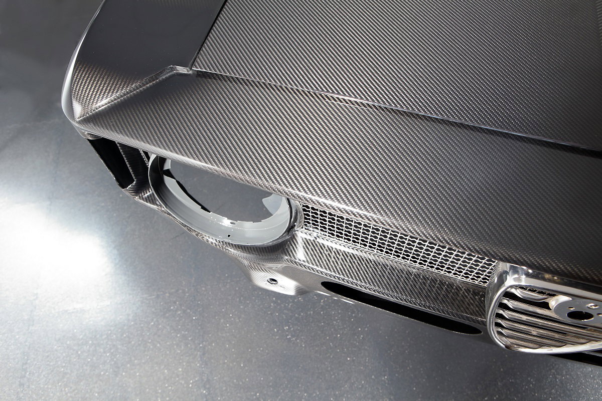 Alfaholics Has Built A Full Carbon GTA-R Shell And Now We Need To Lie Down