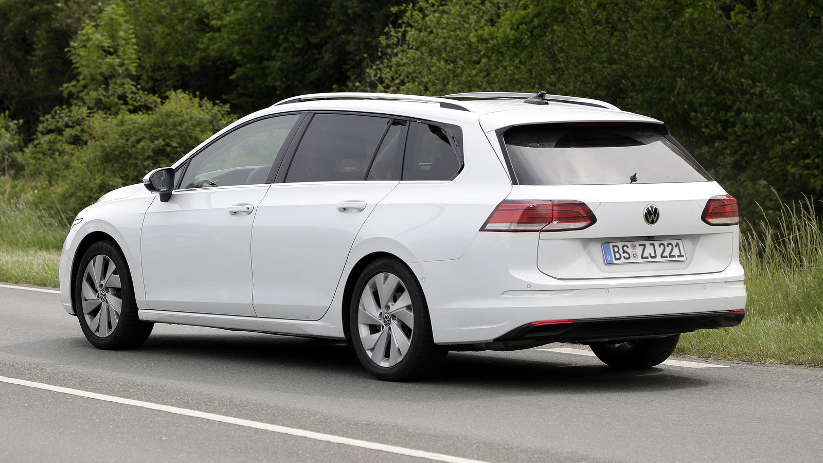 Here's Your First Look At The VW Golf 8 Estate