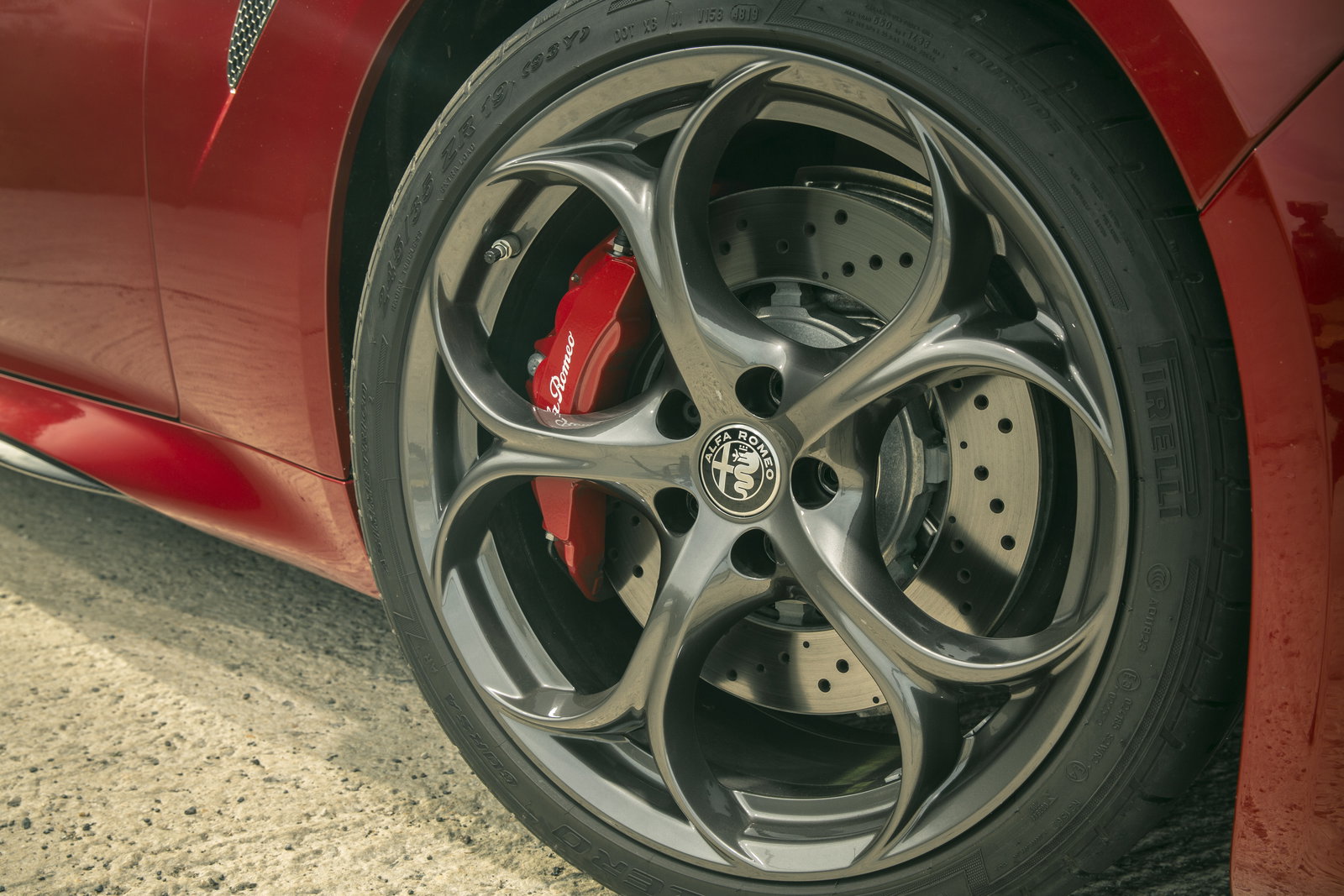 Alfa Romeo Giulia Quadrifoglio Review: Like The Old One, With The Rubbish Bits Fixed