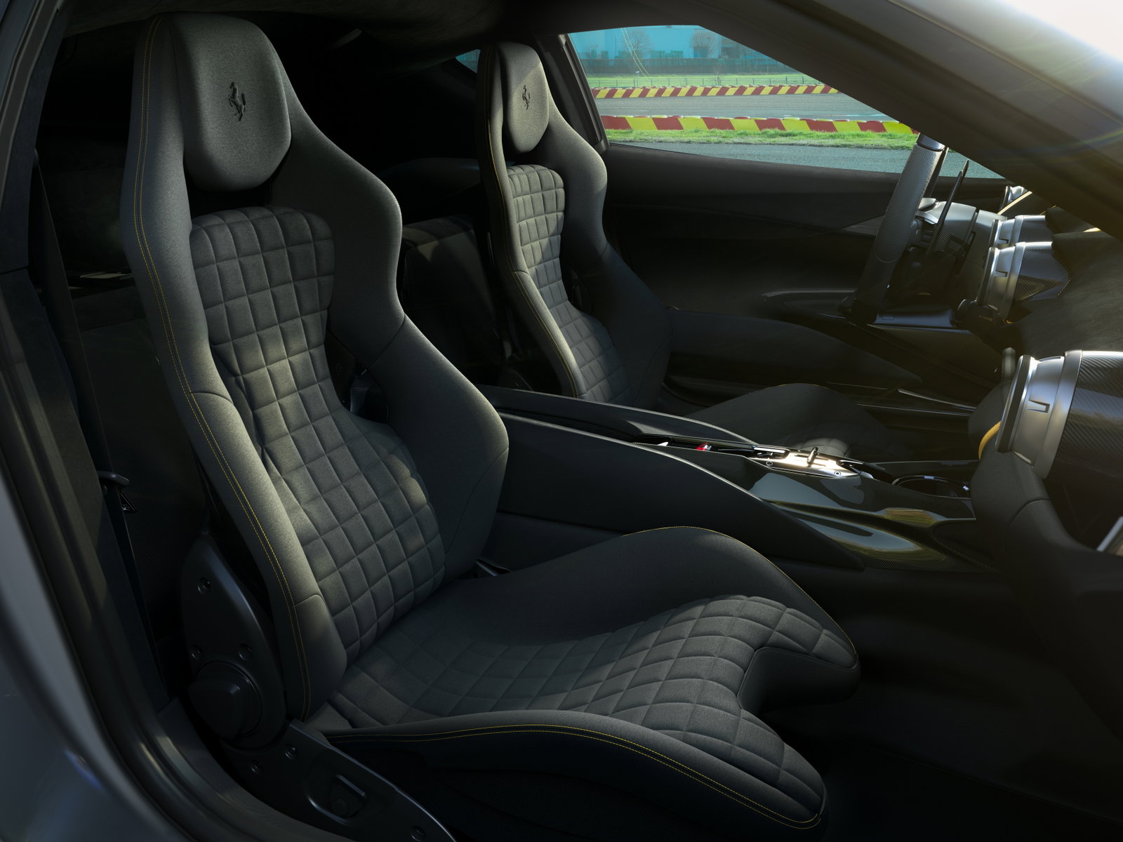 The 818bhp Ferrari 812 Competizione Revs To 9500rpm