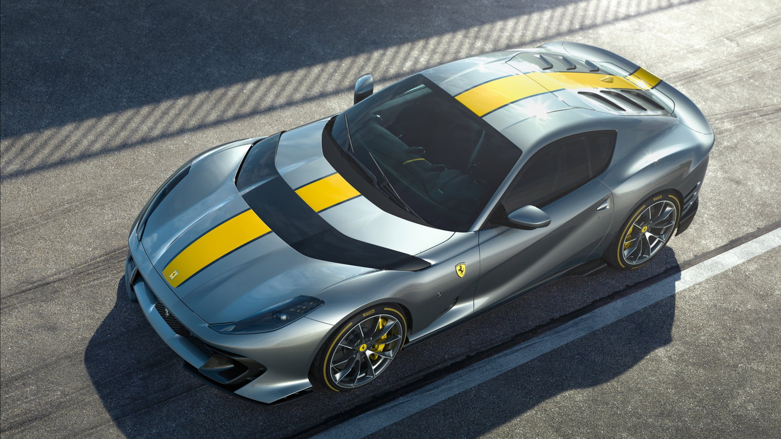 The 818bhp Ferrari 812 Competizione Revs To 9500rpm