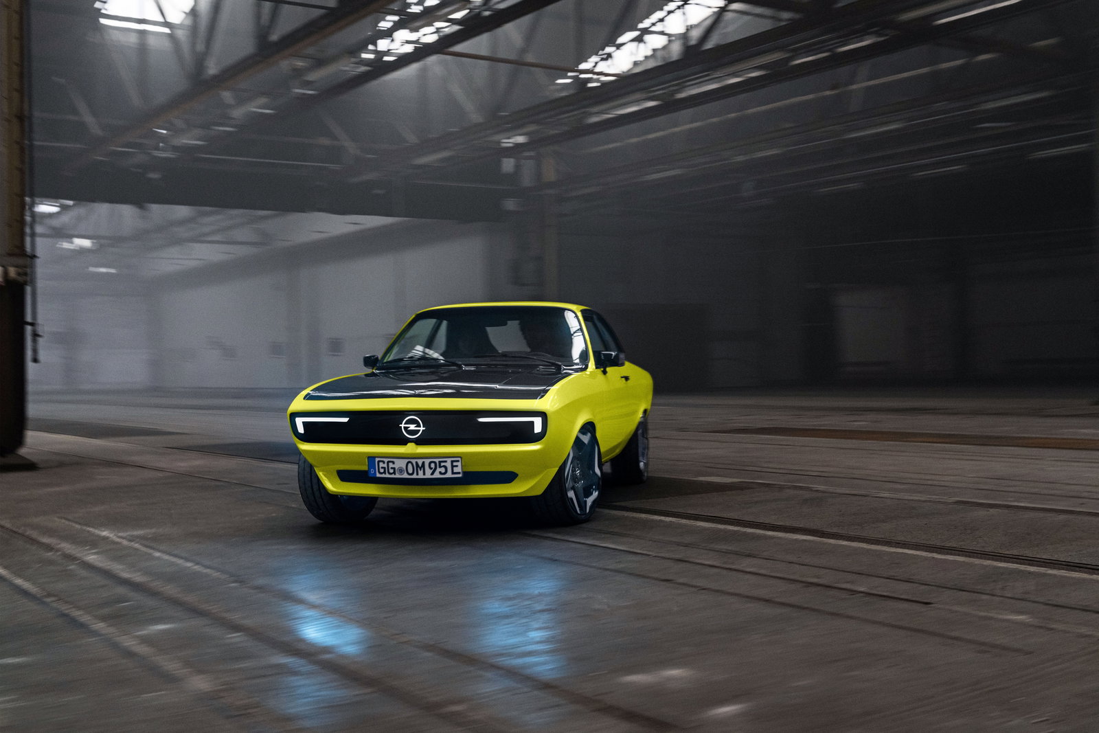 The Opel Manta GSe ElektroMOD Is A Retro EV With A Four-Speed Manual