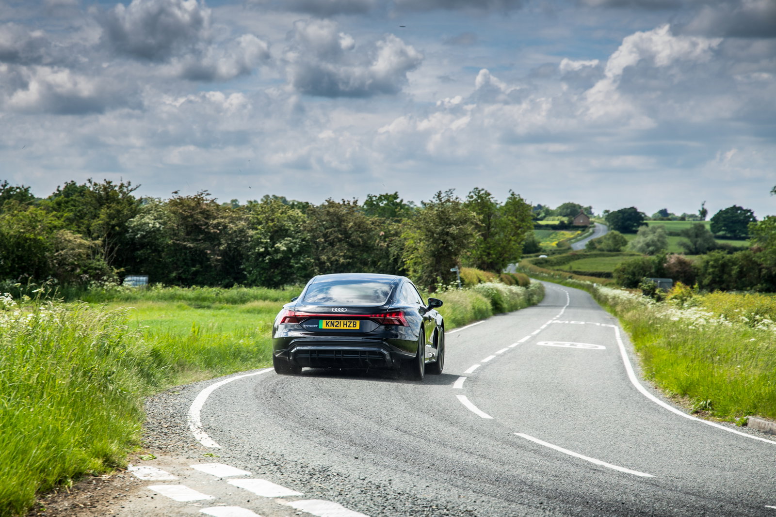 3 Things The Audi E-Tron GT Does Better Than A Porsche Taycan, And 3 It Doesn't