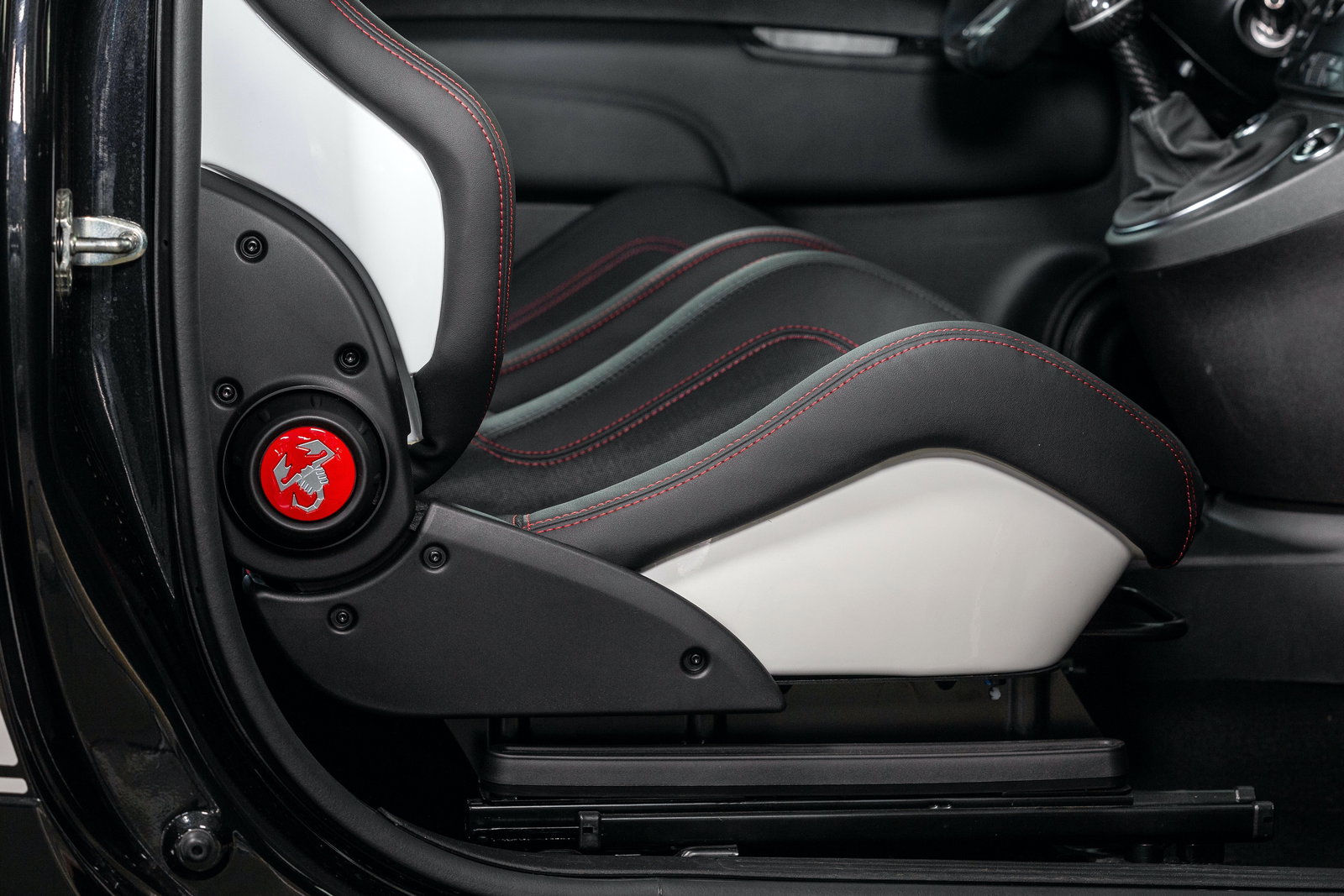 The 'New' Abarth 695 Esseesse Has A Huge Adjustable Rear Spoiler For Some Reason