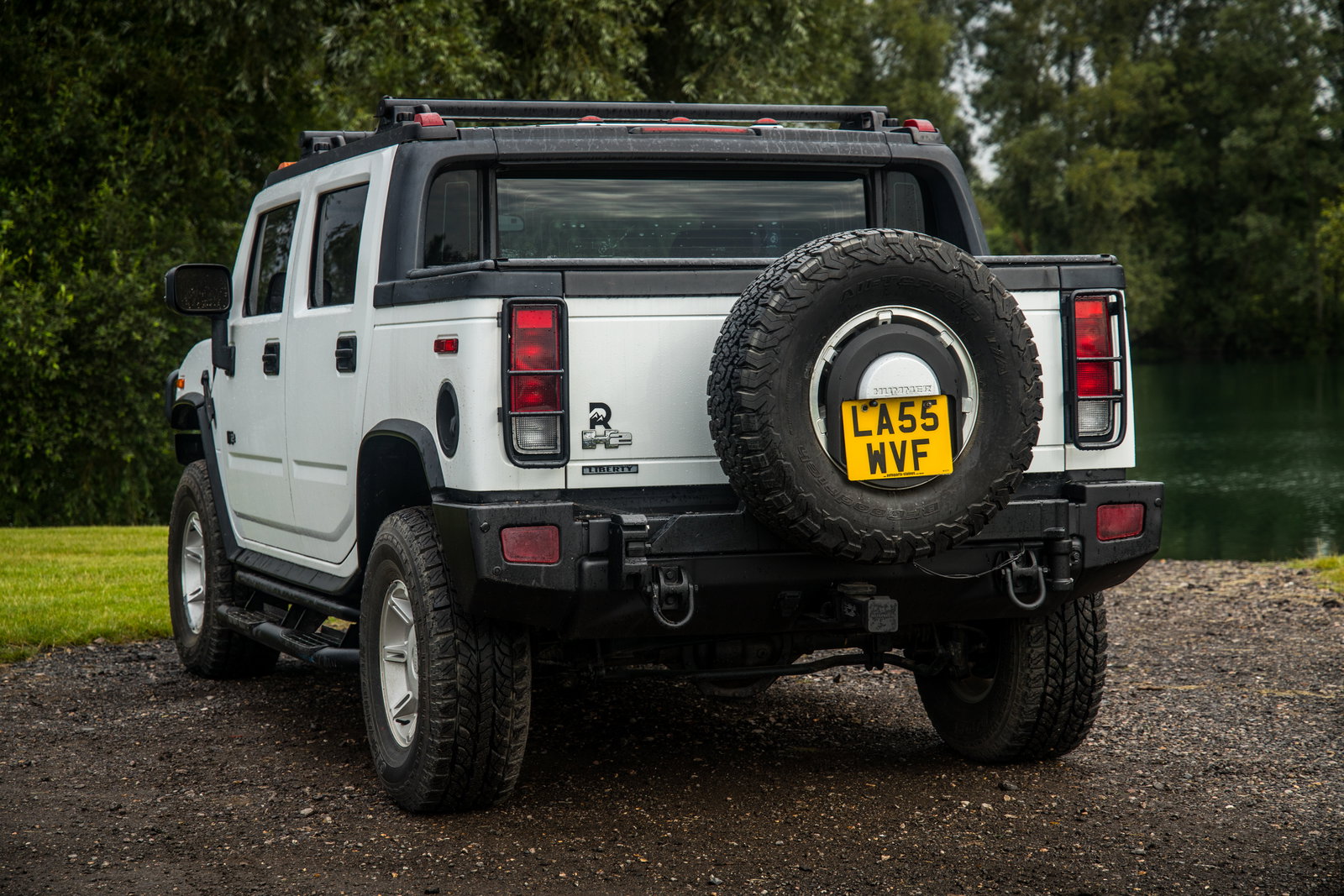 Driving A Hummer H2 Is An Awful And Brilliant Experience All At The Same Time