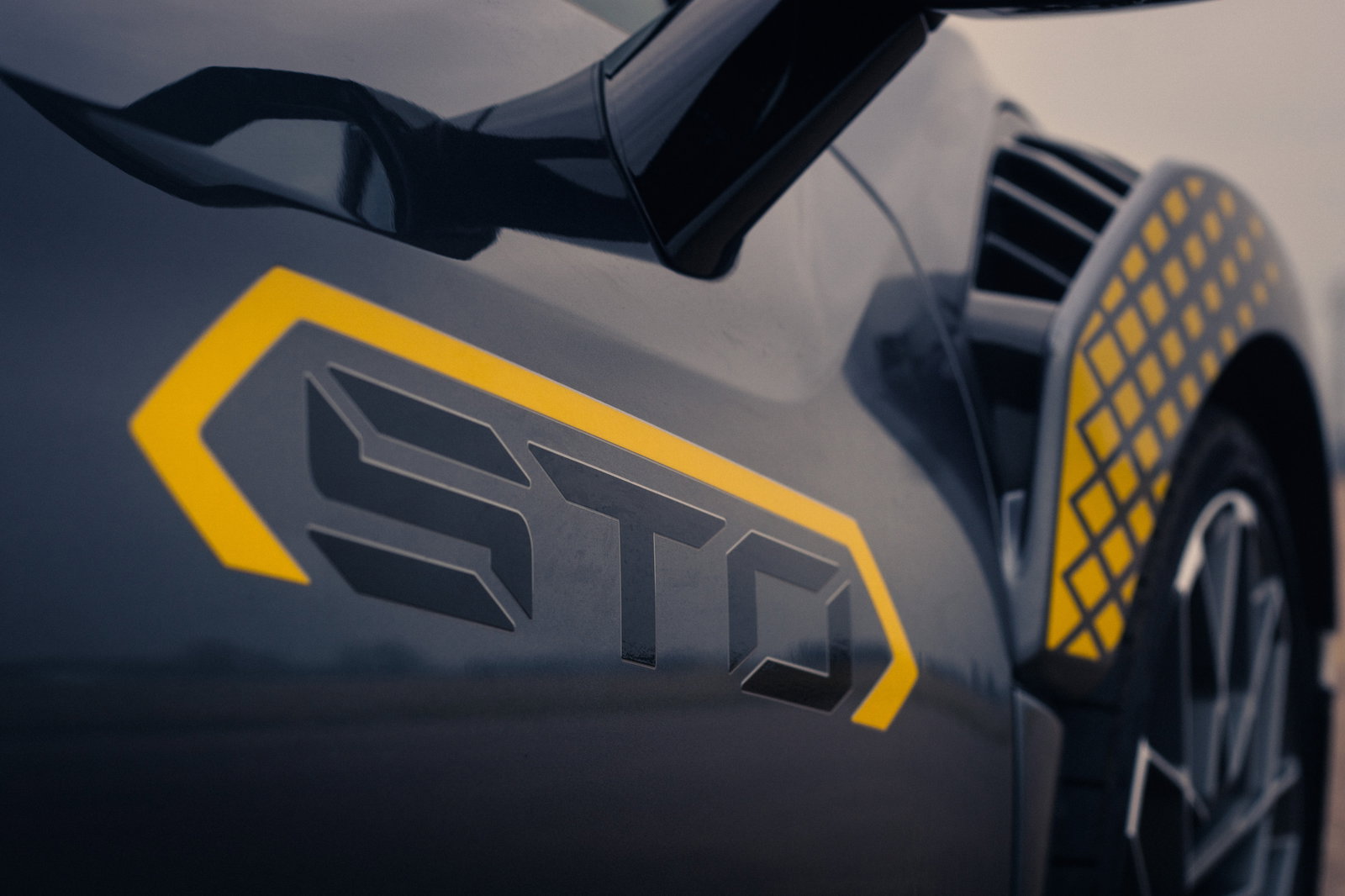 The BMW M240i Is (Almost) Like An Old M2