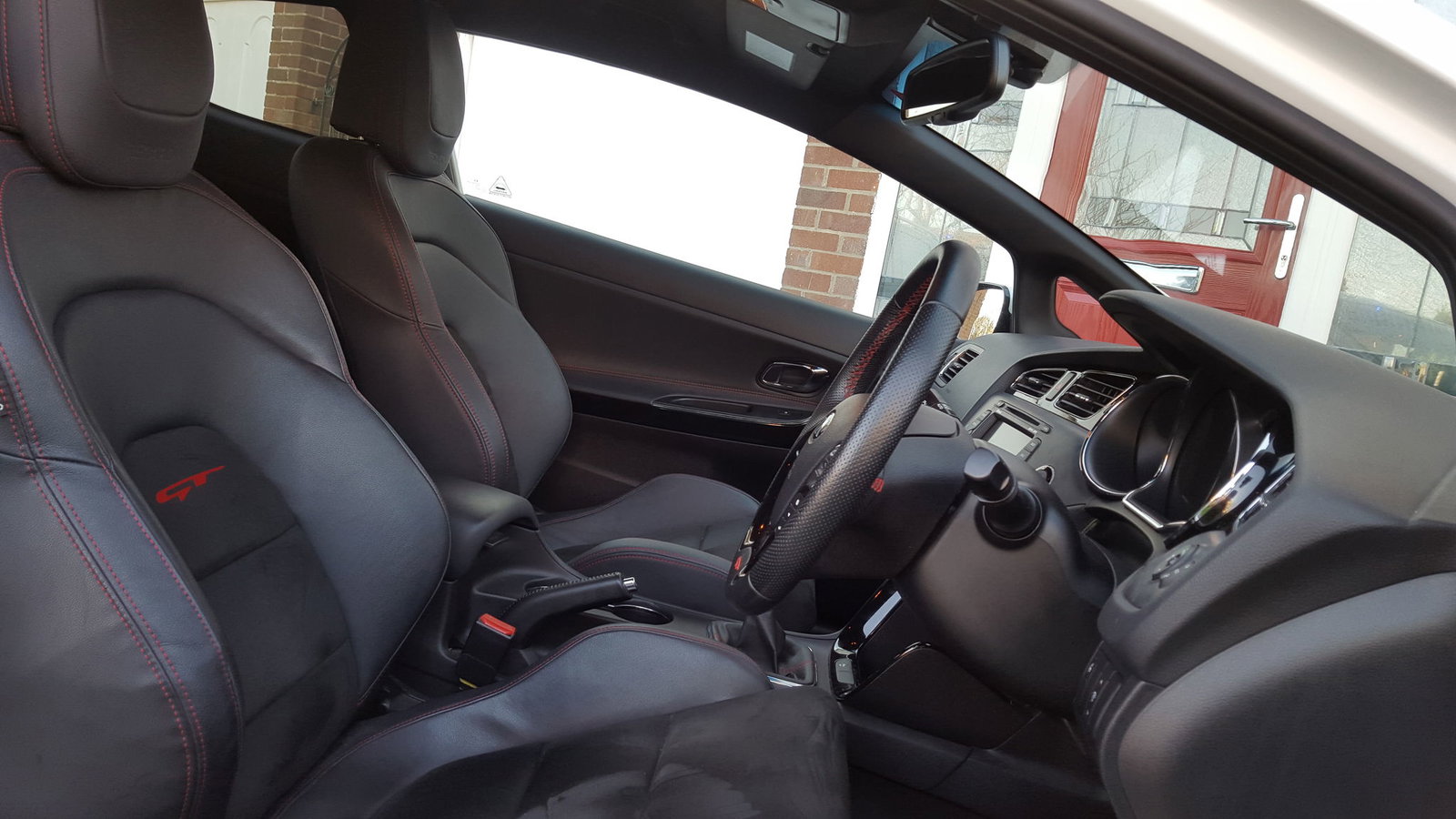10 things I love and loathe about my car