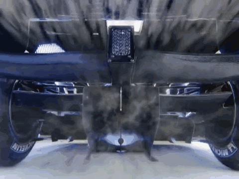 13 GIFs that shows just how beautiful the aerodynamic in Formula One car is and how they work :