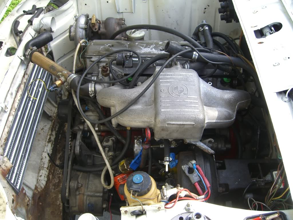 BMW 2002 Engine Bay