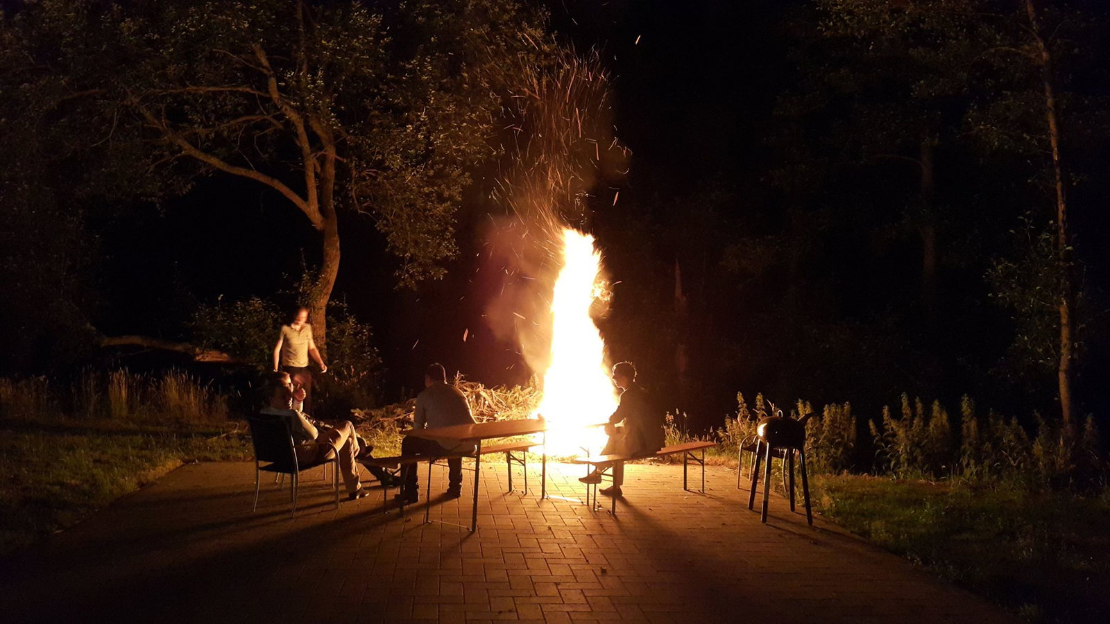 This pic is actually taken at Ring Garage