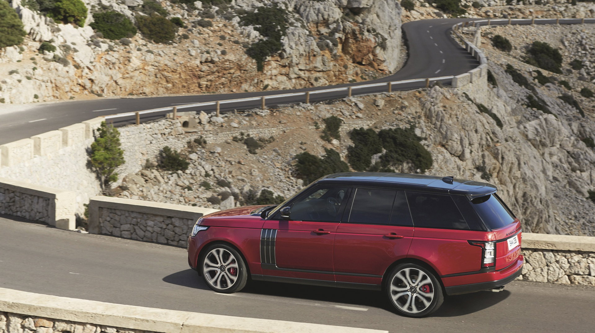 Say Hello To The New Semi-Autonomous Range Rover | CarThrottle