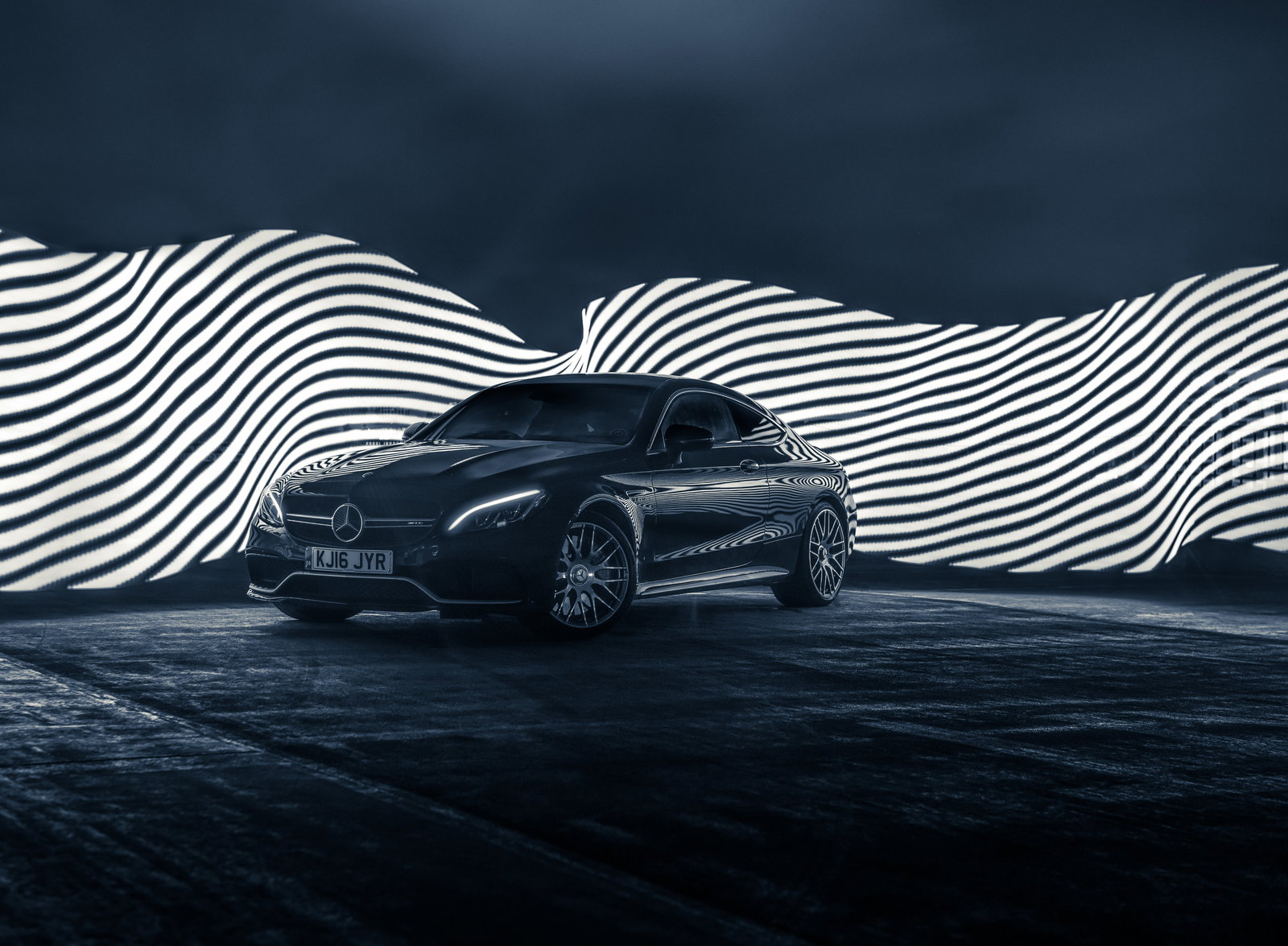 Aston Martin DB11 Review: The 600bhp V12 Hero That Laughs In The Face Of Downsizing