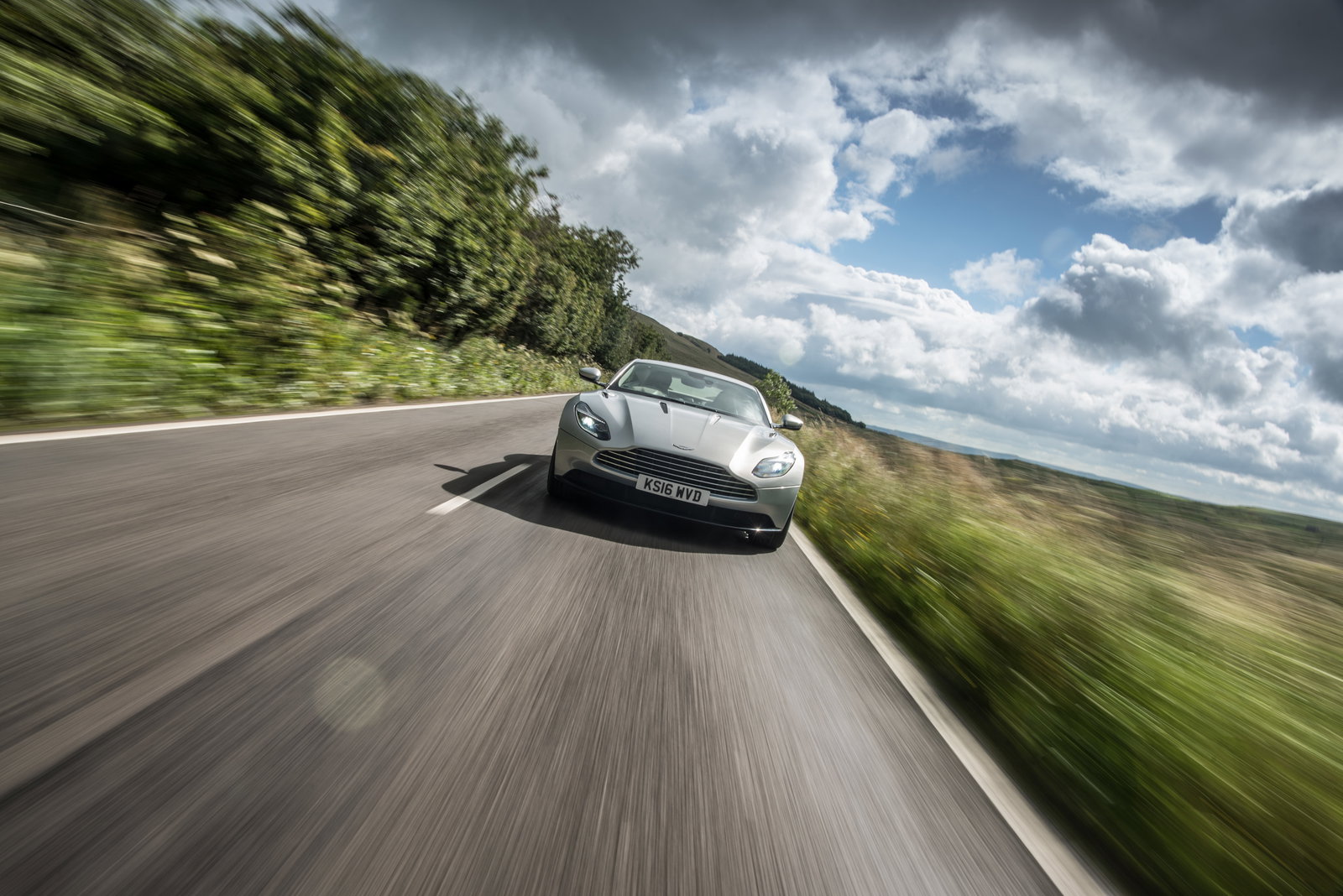 Aston Martin DB11 Review: The 600bhp V12 Hero That Laughs In The Face Of Downsizing