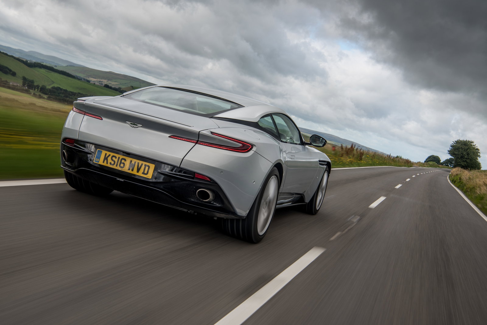Aston Martin DB11 Review: The 600bhp V12 Hero That Laughs In The Face Of Downsizing