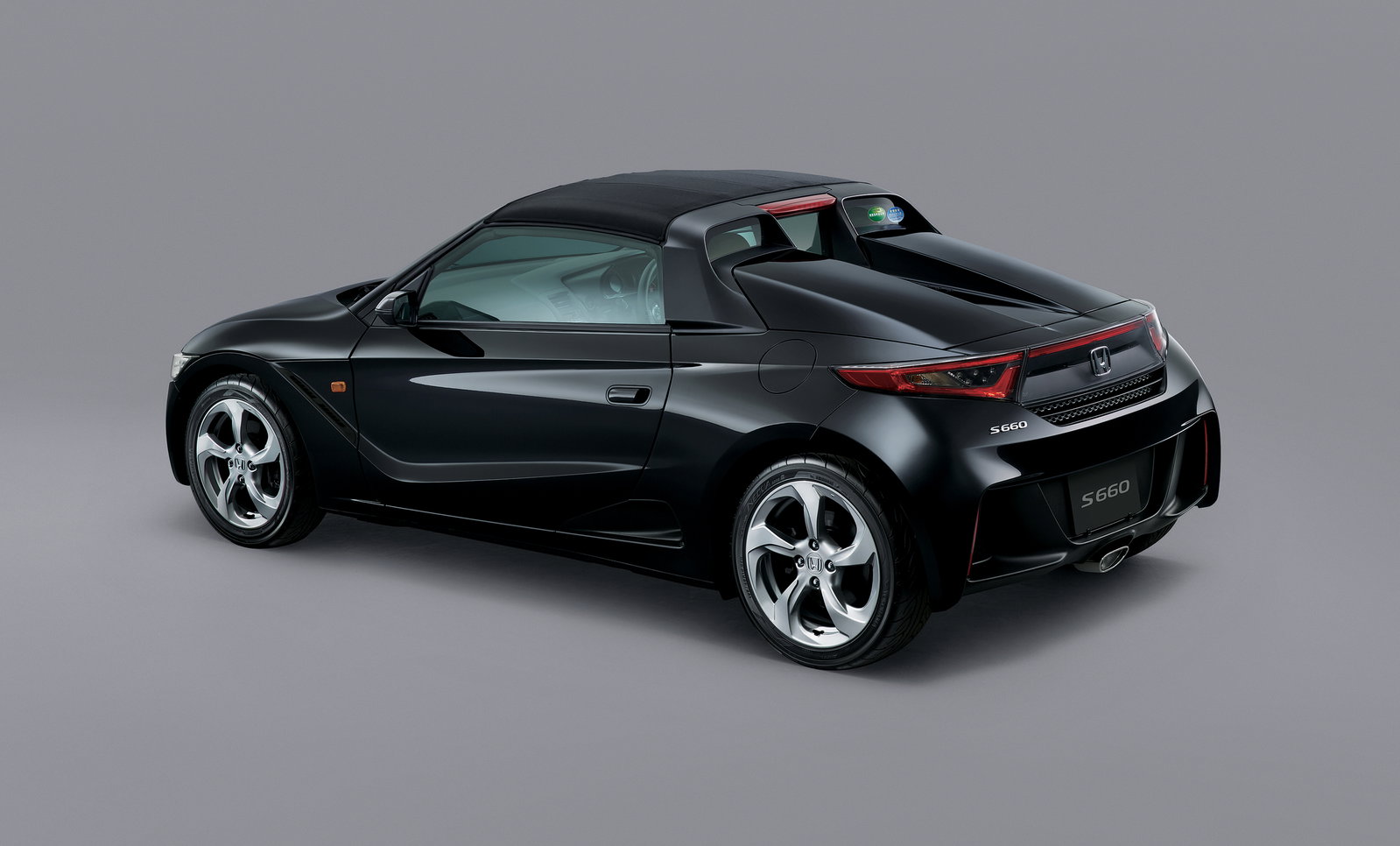 Featured most prominently in the Honda S660, the S07A was placed in the middle of the Japanese sports car. Had it been sold in Europe, it would have made for a great MX-5 alternative