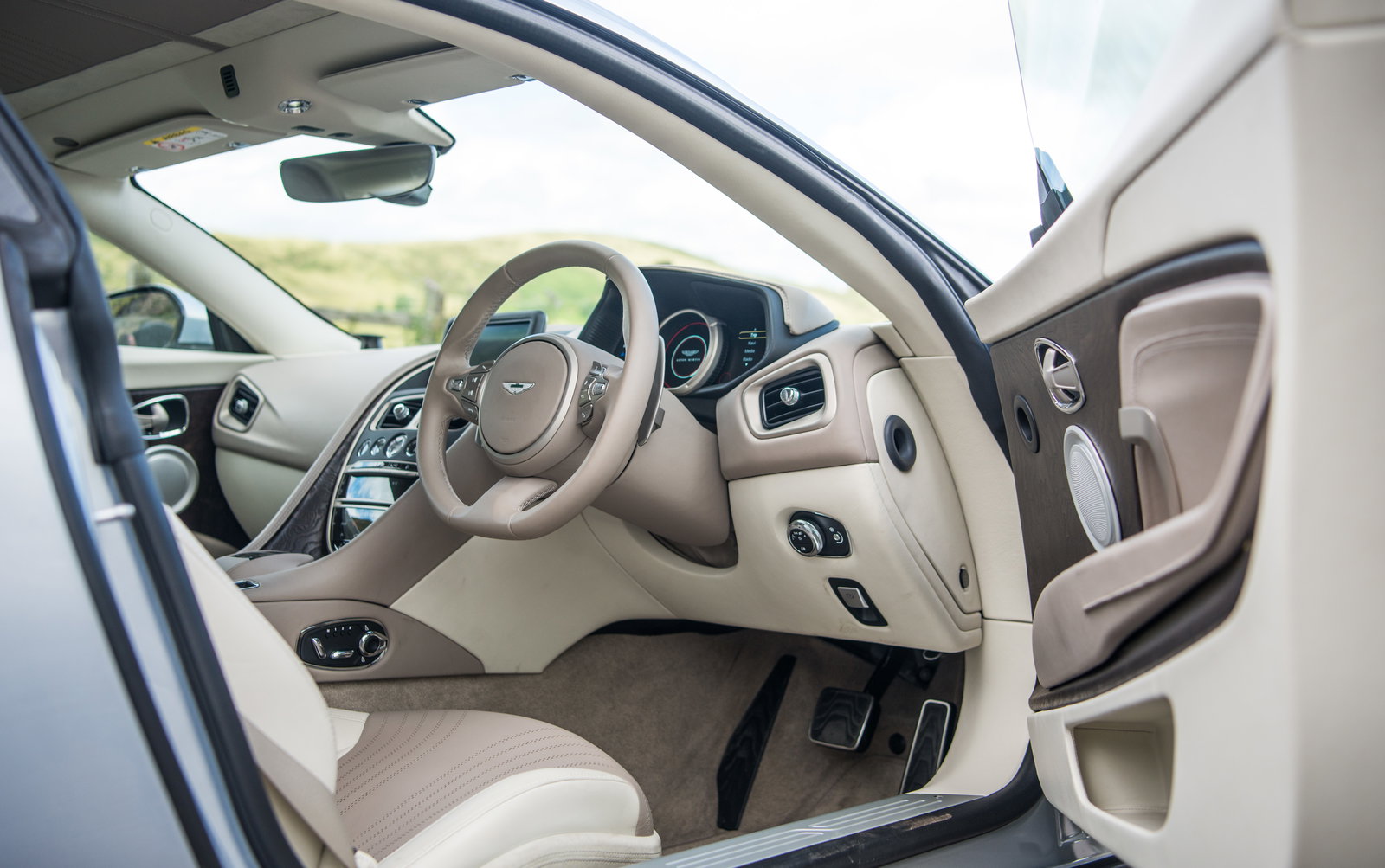 Aston Martin DB11 Review: The 600bhp V12 Hero That Laughs In The Face Of Downsizing