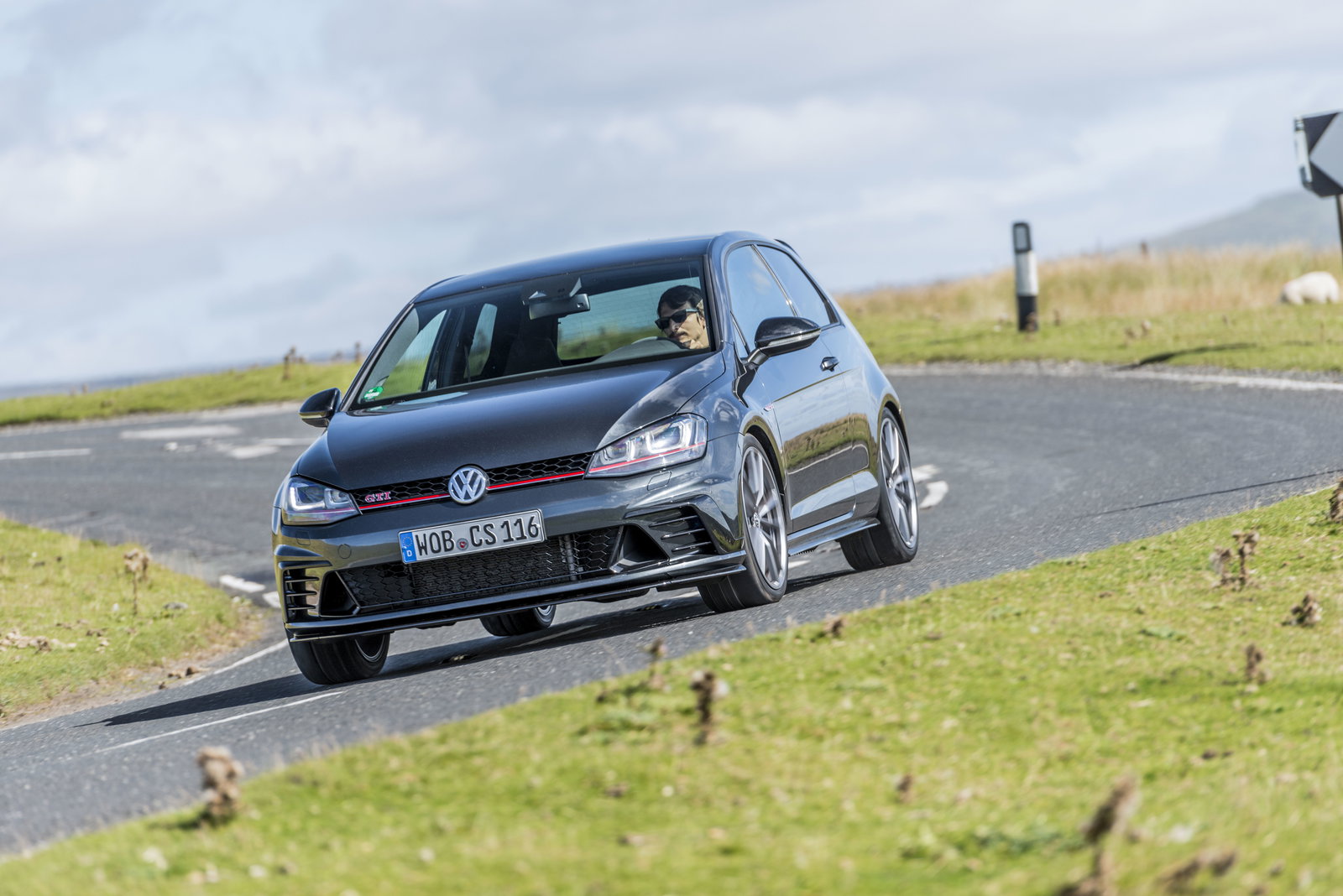 Hooning A VW Golf GTI Clubsport S On A Mountain Road Was My Idea Of Hot Hatch Perfection
