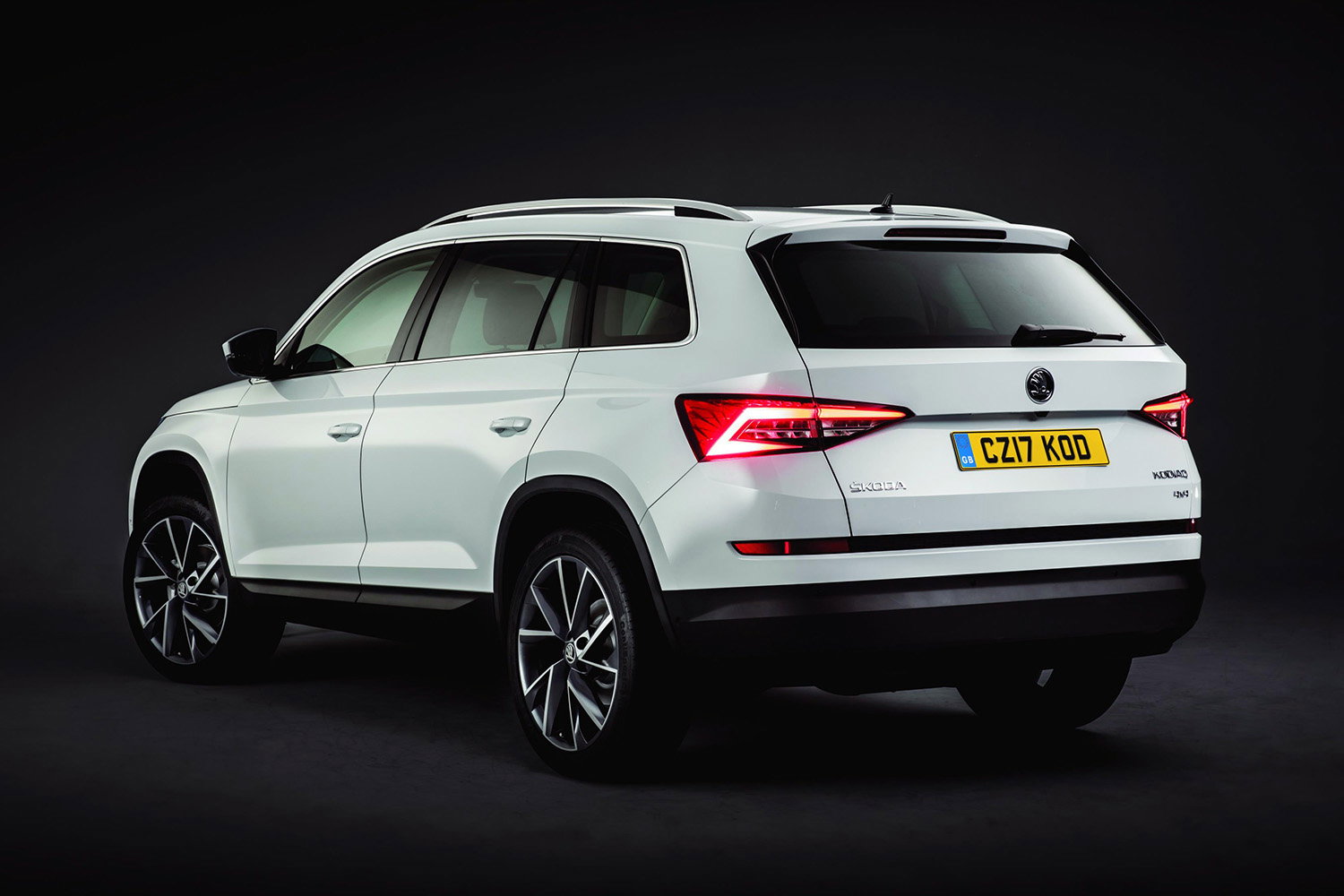 The 7-Seater Skoda Kodiaq SUV Is Here To Make The Volvo XC90 Look Stupidly Expensive