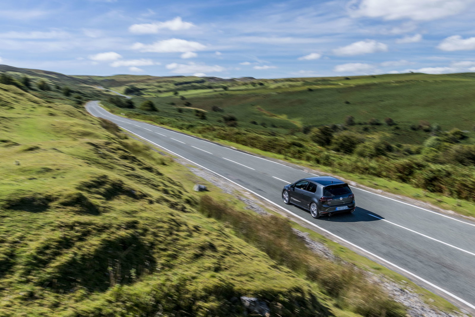 Hooning A VW Golf GTI Clubsport S On A Mountain Road Was My Idea Of Hot Hatch Perfection