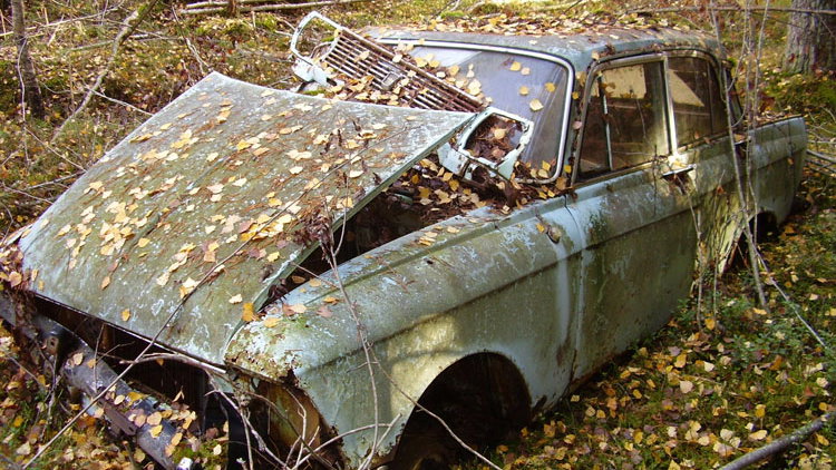 10 Dumb Things People Say To Sell Crap Cars
