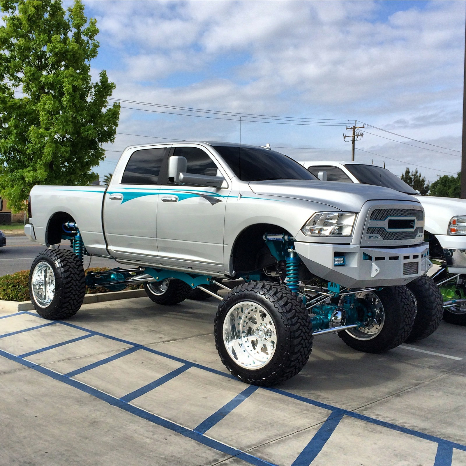 Free Reign: Should People Be Able To Modify Their Cars However They Want? #blogpost