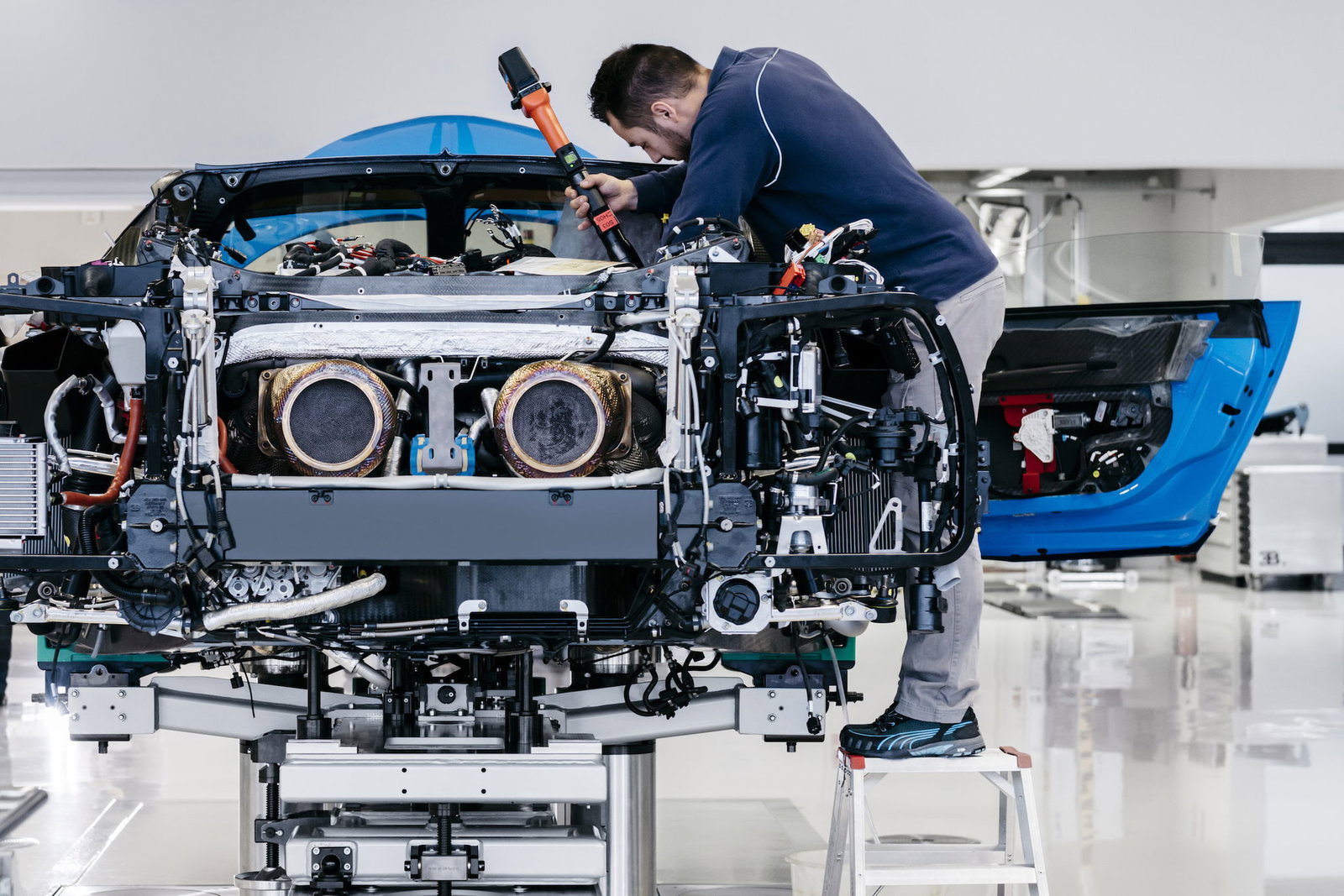 8 Fascinating Facts About The Bugatti Chiron's Production