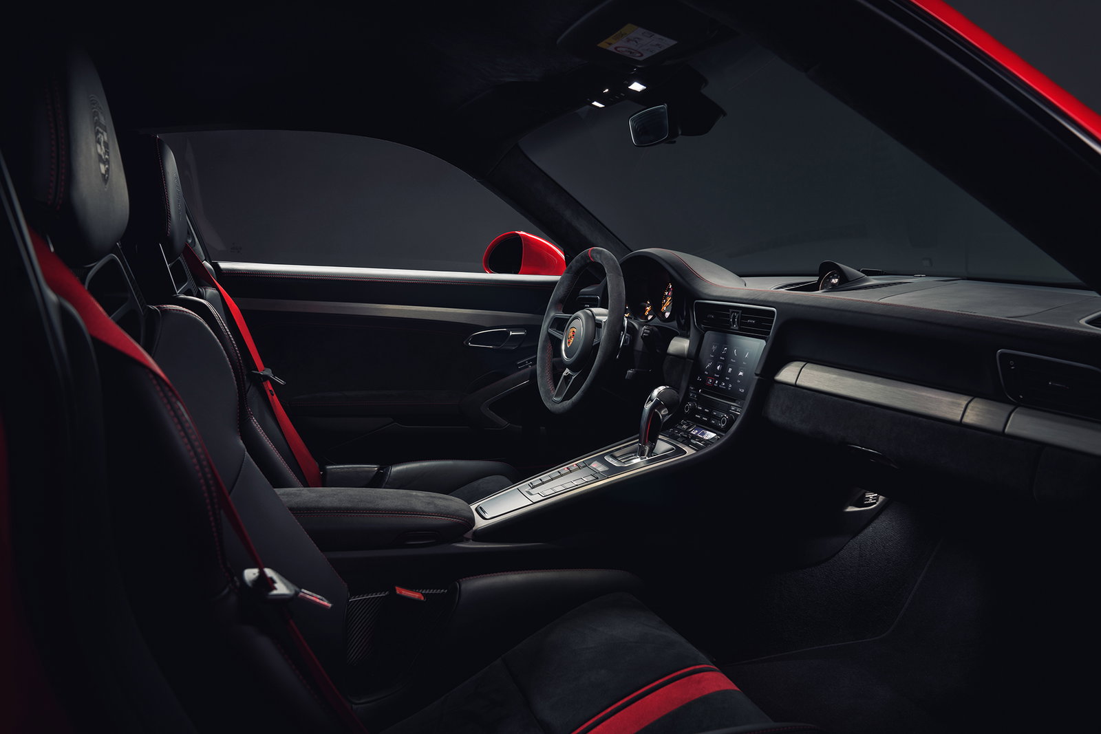 The Facelifted Porsche 911 GT3 Is Here And It Has A Manual Gearbox