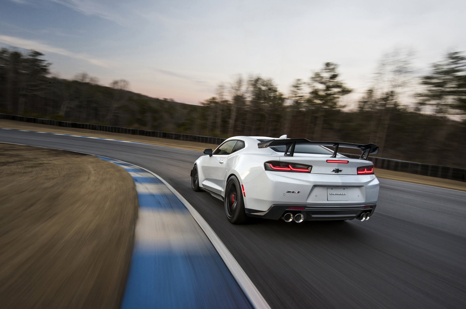 Good Guy Chevrolet Is Auctioning The Very First Camaro ZL1 1LE For Charity