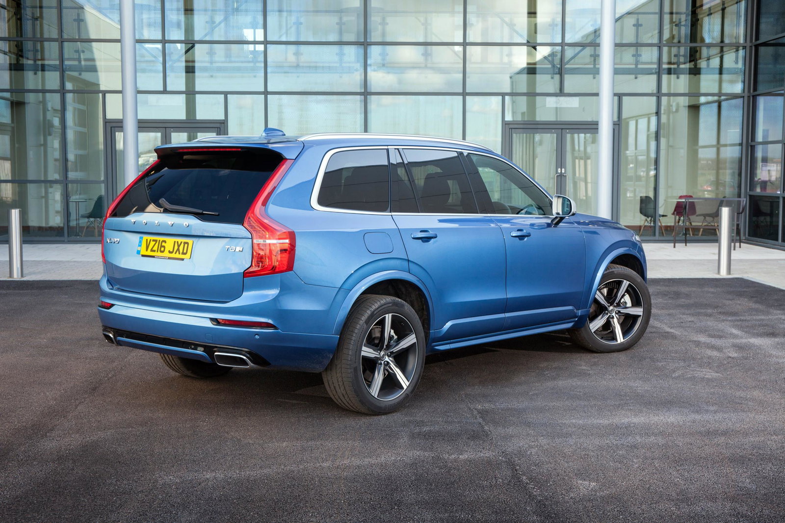 7 Brilliant Seven-Seaters That Don't Compromise Speed Or Space