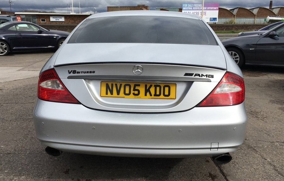 This £3500 V8 Mercedes CLS Is An Unbelievably Cheap Bargain Barge