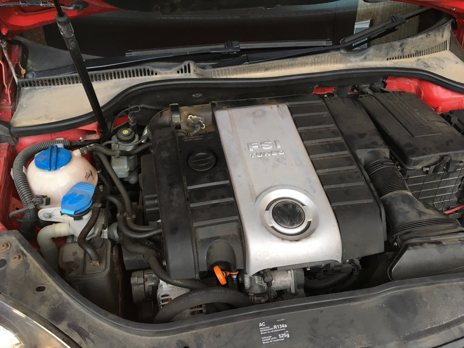 Here's an engine bay that could do with a detail...