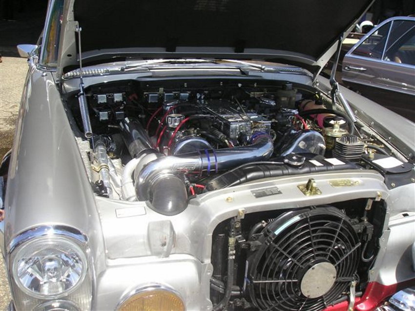 El Benzo's tuned 6.3-liter V8