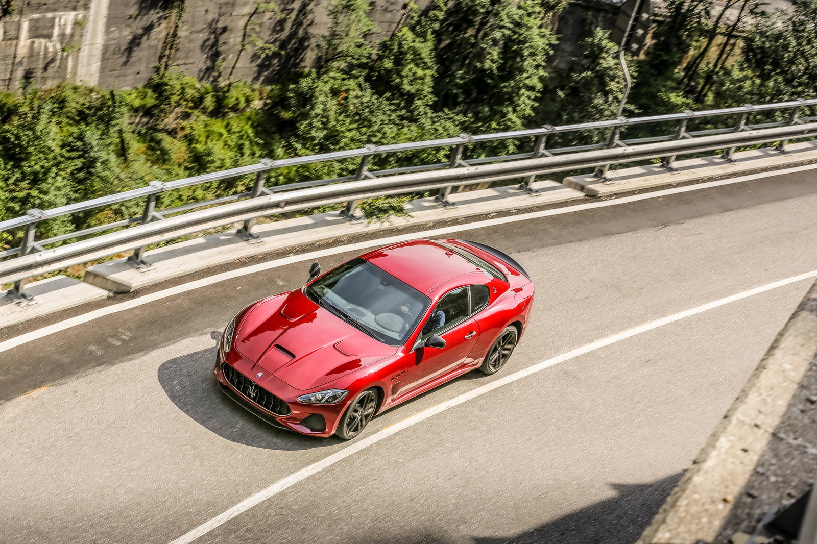 2018 Maserati Gran Turismo Review: The V8 Beauty That's Better For Being Old
